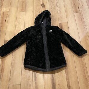 The North Face Kids Reversible Jacket in Black- Tenn Girl Size Med